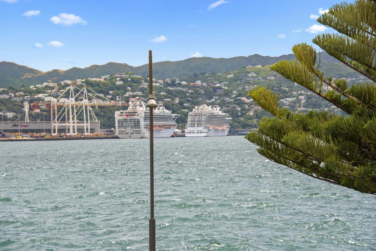 Bay Suites - 328 Oriental Parade Wellington Bagian luar foto