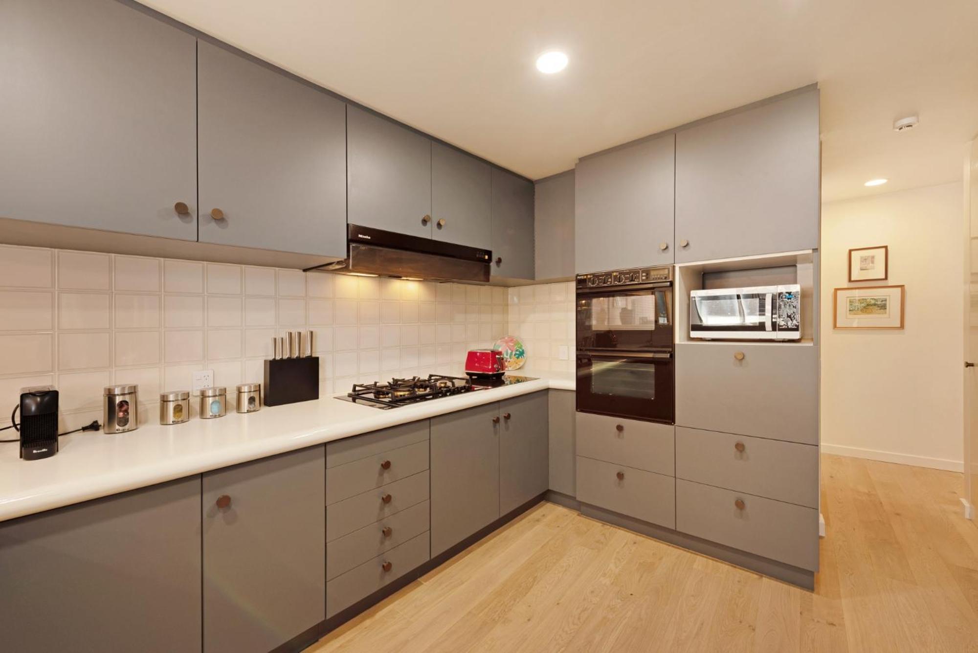 Bay Suites - 328 Oriental Parade Wellington Bagian luar foto